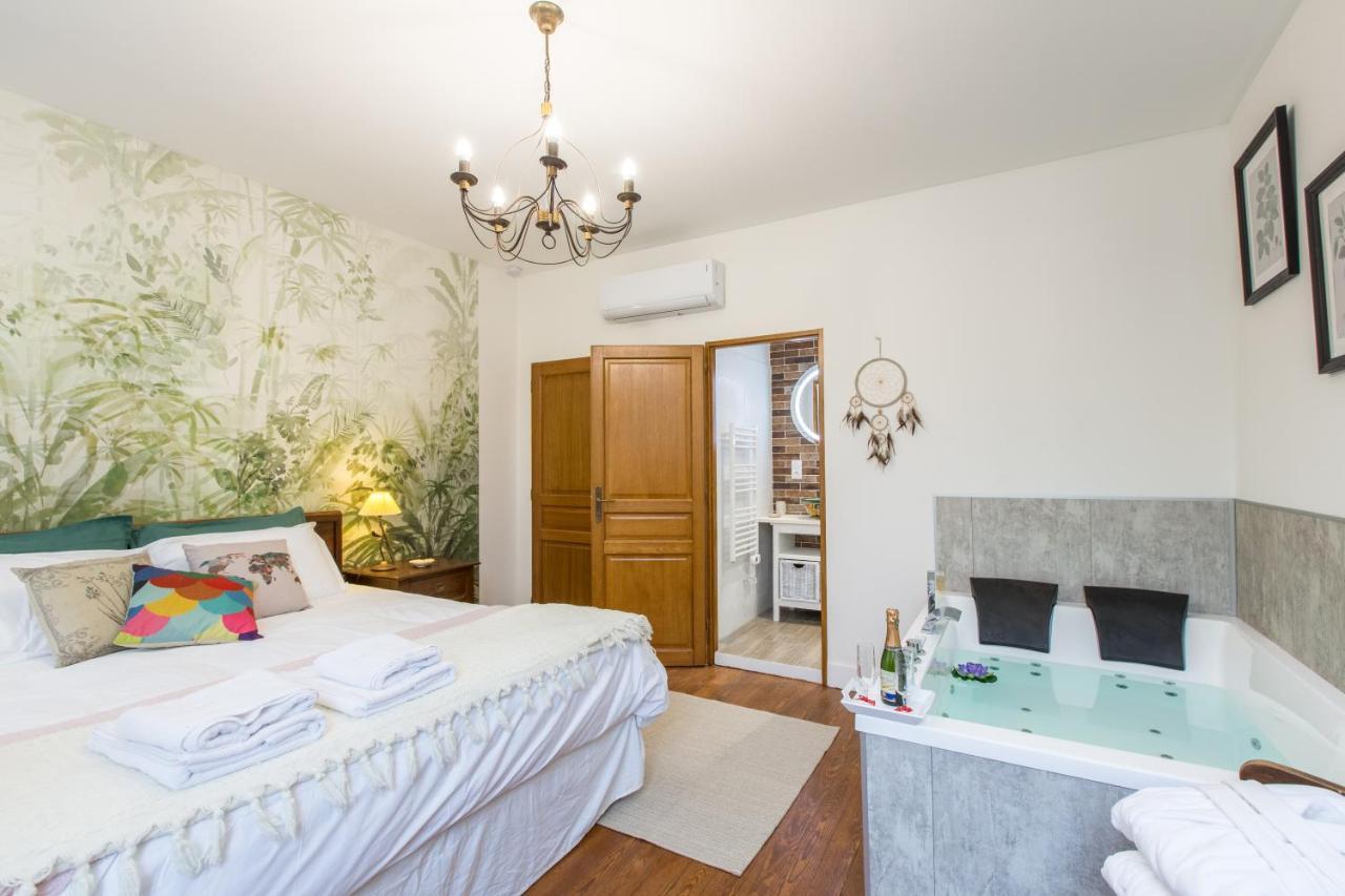 "Le Jardin Sur L'Eau "Chambres D'Hotes Et Appartements Tout Confort Aire-sur-l'Adour Exterior photo
